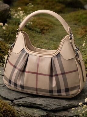 🛑✋Sale/Price Drop 🛑✋AUTHENTIC HANDBAG BURBERRY.
